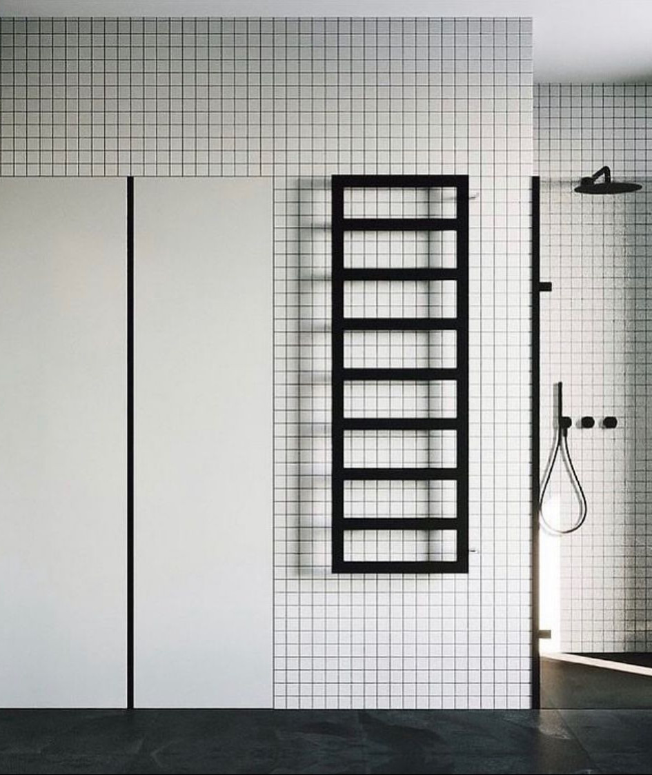 Полотенцесушитель CELL вертикальный Полотенцесушитель CELL вертикальный